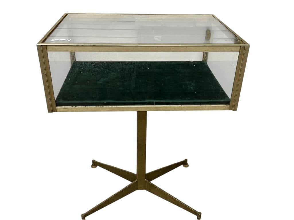 Pedestal Display Case (1 of 4)