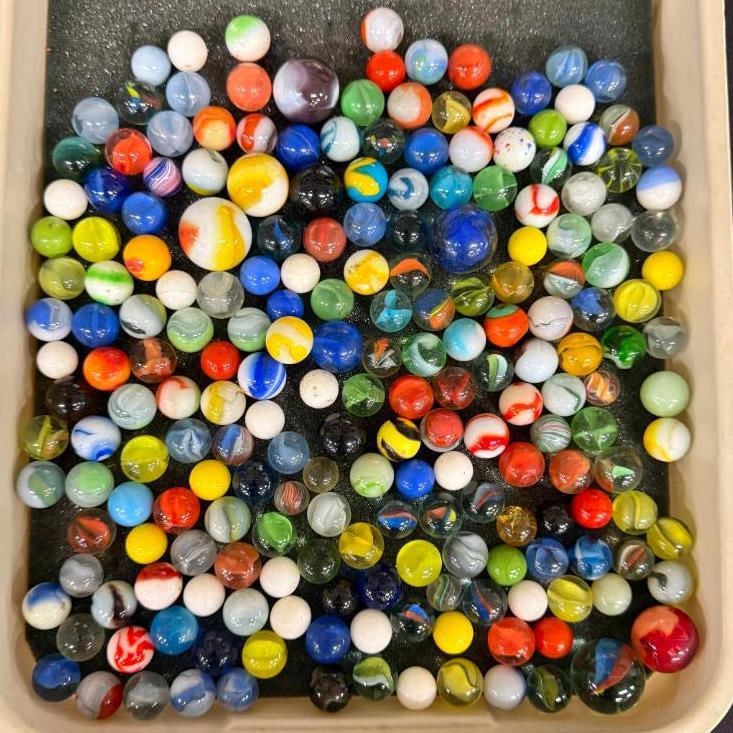 Collection of marbles (1 of 13)