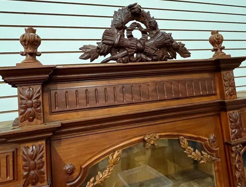 Victorian Walnut Bookcase - 2