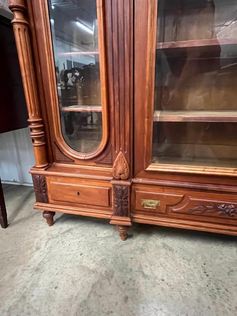 Victorian Walnut Bookcase - 7