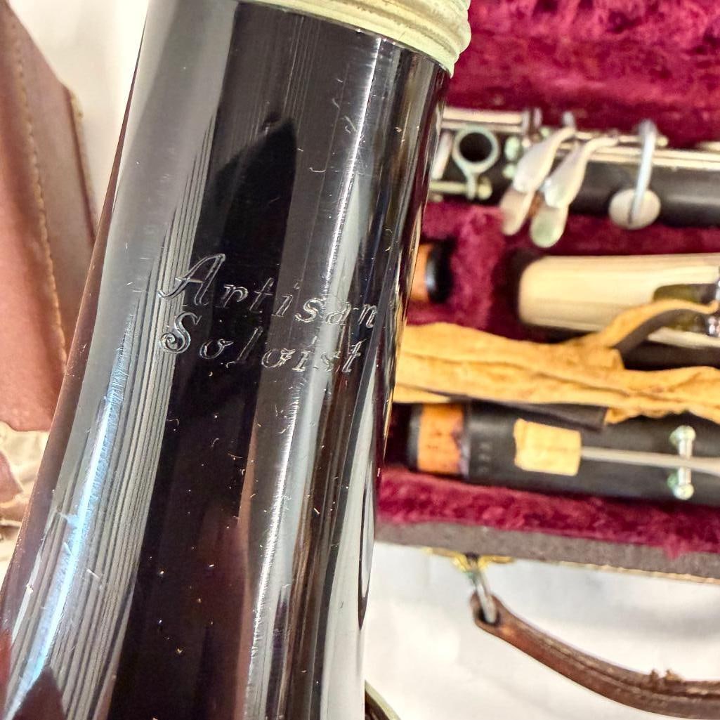 2 Clarinets in cases - 8