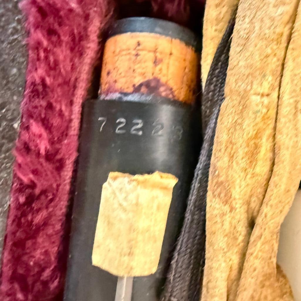2 Clarinets in cases - 9
