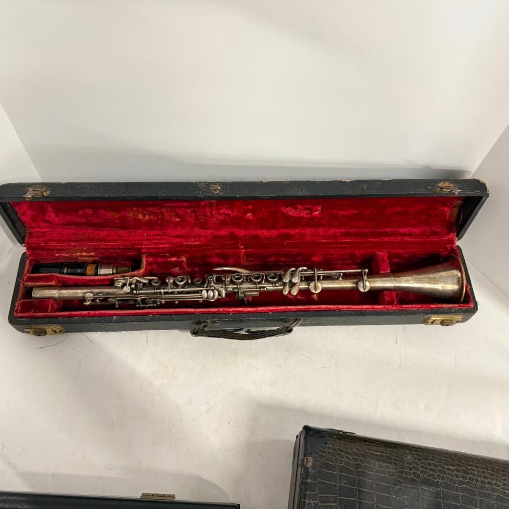 2 Clarinets and a Flute - 6