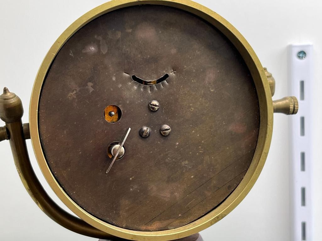 Monkey Barber animated clock - 3