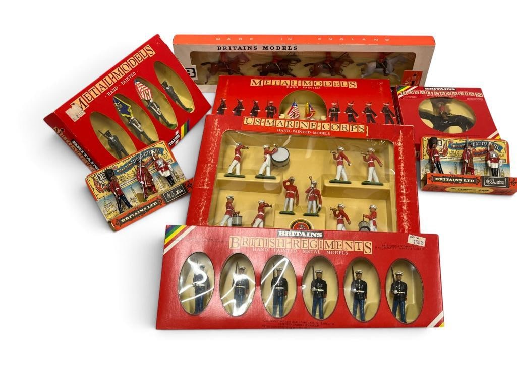 Britains Soldiers and Horses: Britains Soldiers and Horses. 8 pieces. Including U.S. Marine Corps., Royal Canadian and more.