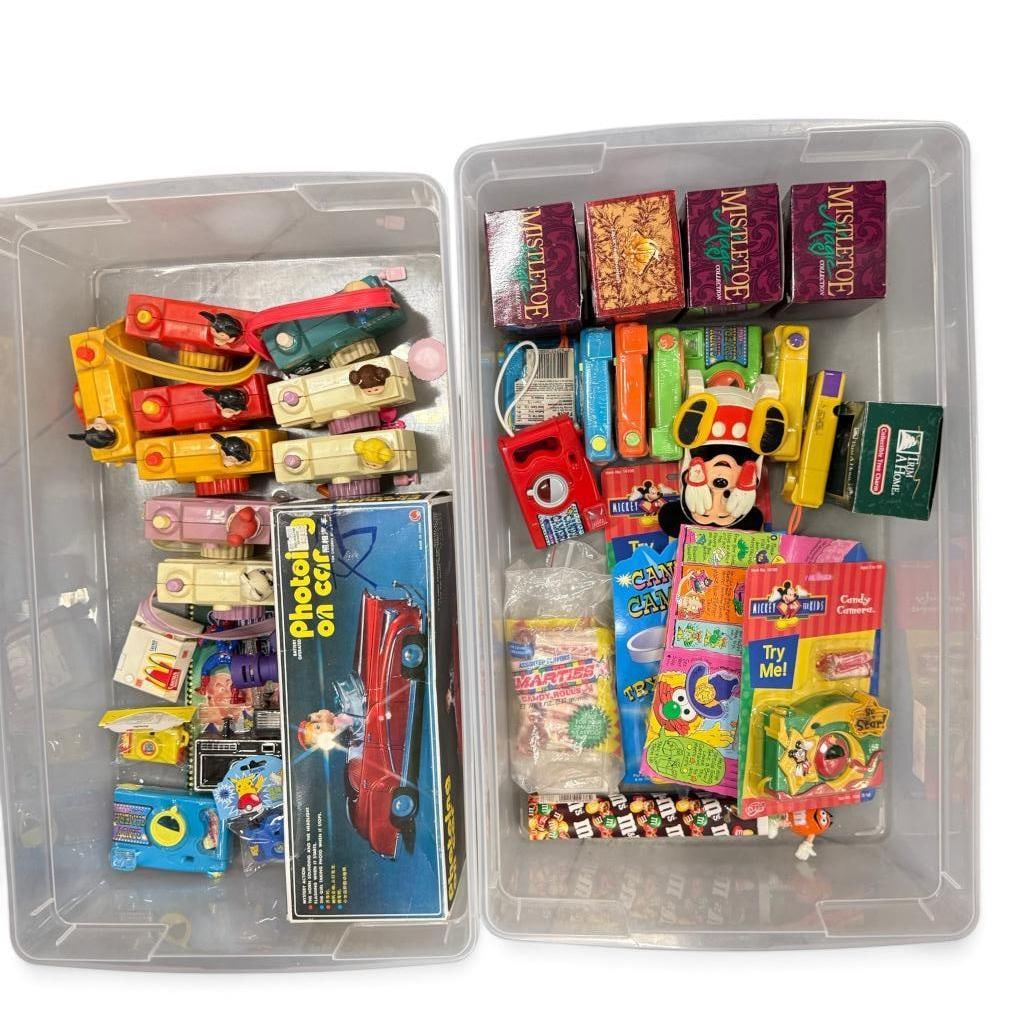 Vintage Toy Cameras, Candy Cameras and more (1 of 6)