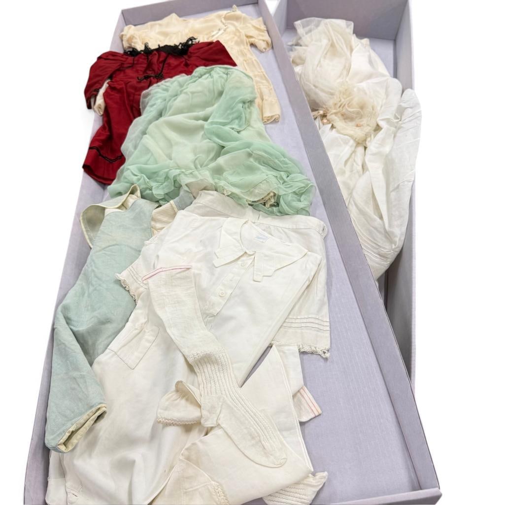 Antique childrens clothing and more (1 of 4)