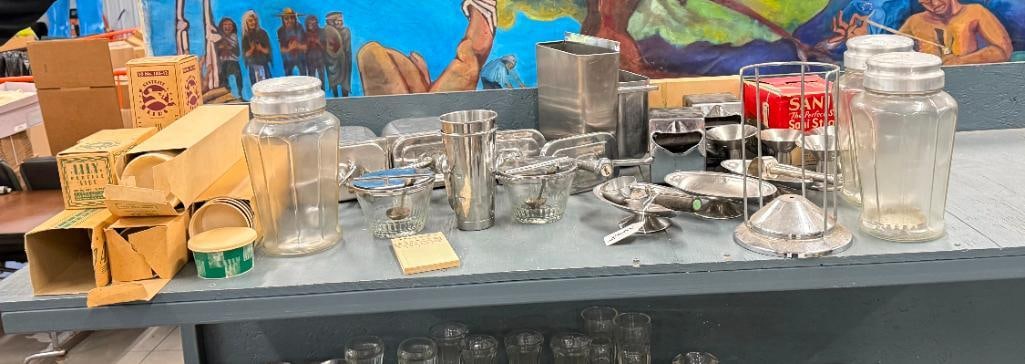 Ice Cream Scoops, cardboard packaging, napkin holders etc. (1 of 5)