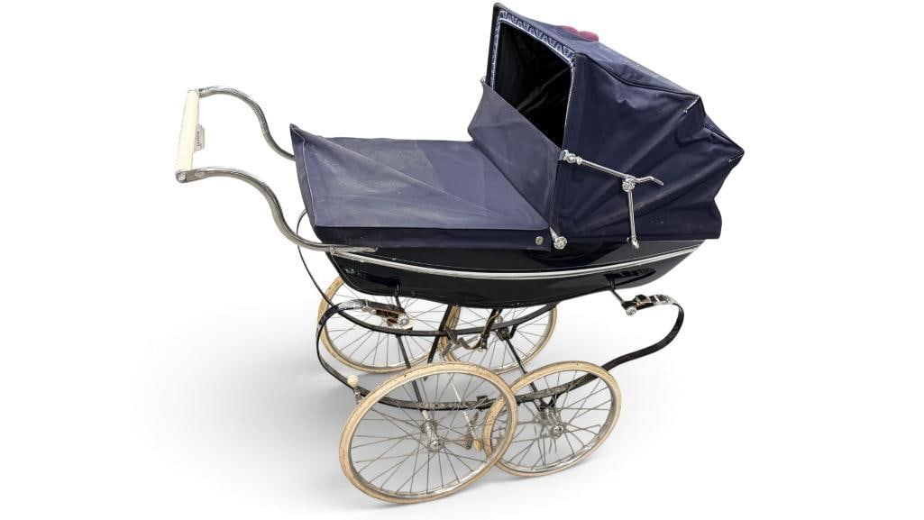 Vintage Baby Buggy: Vintage Baby Buggy. Approx. 39 x 55 x 26 inches.
