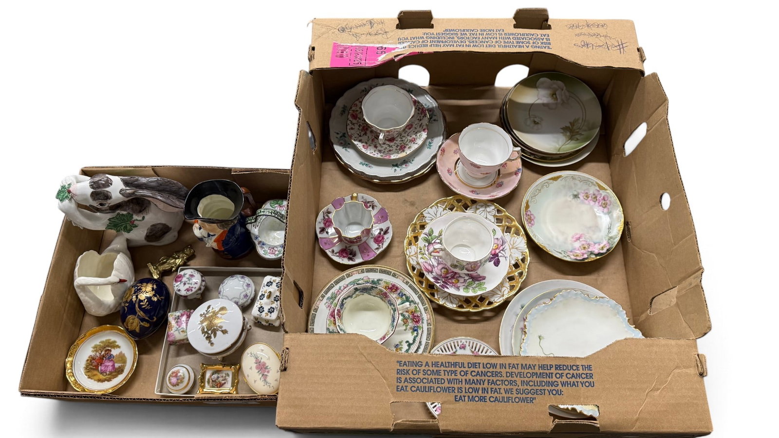 Porcelain cups / saucers, plates, figures etc. (1 of 10)