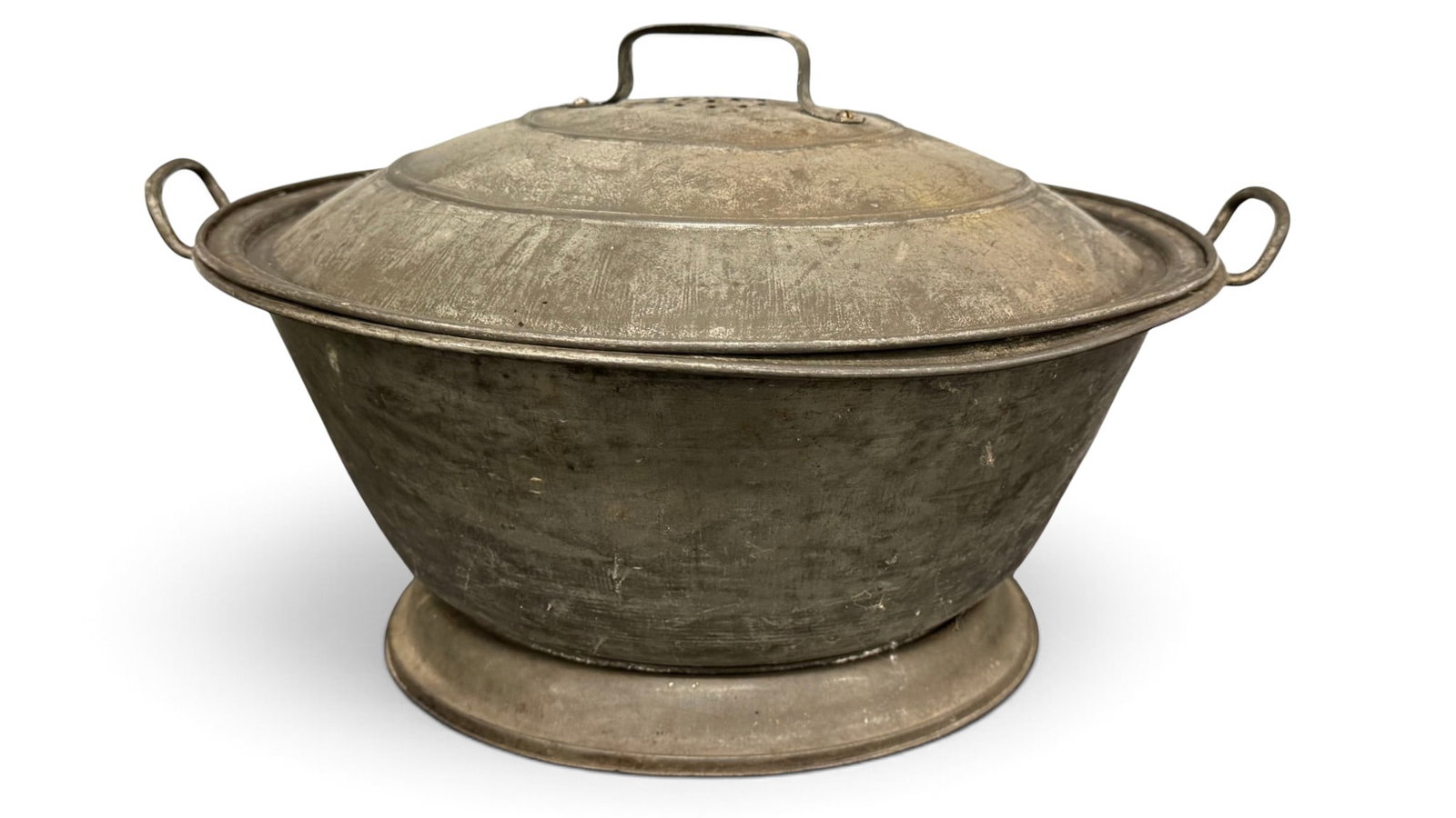 Vintage Dough Proofing Pan: Vintage Dough Proofing Pan. Approx. 19 x 19 x 10 inches.