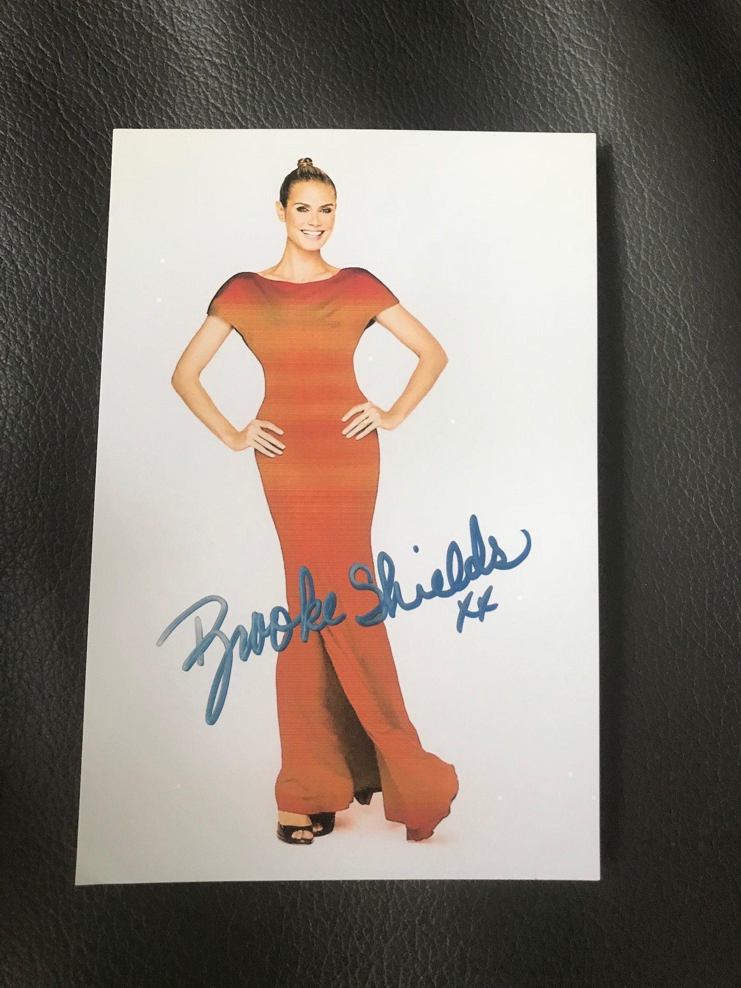 Brooke Shields Signed Photograph Certified: This lot is a photograph, autographed by Brooke Shields