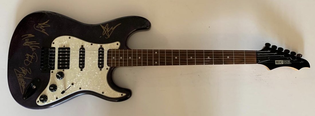 Soundgarden Fully Signed Electric Guitar Chris Cornell: This lot is an electric guitar autographed by Chris Cornell, Kim Thayil, Matt Cameron and Ben Shepherd of Soundgarden.Item comes with Certificate of Authenticity guaranteeing it for a lifetime