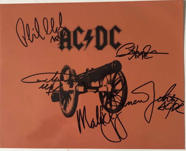 Ac/dc Fully Signed Photograph 8 X 10 Certified