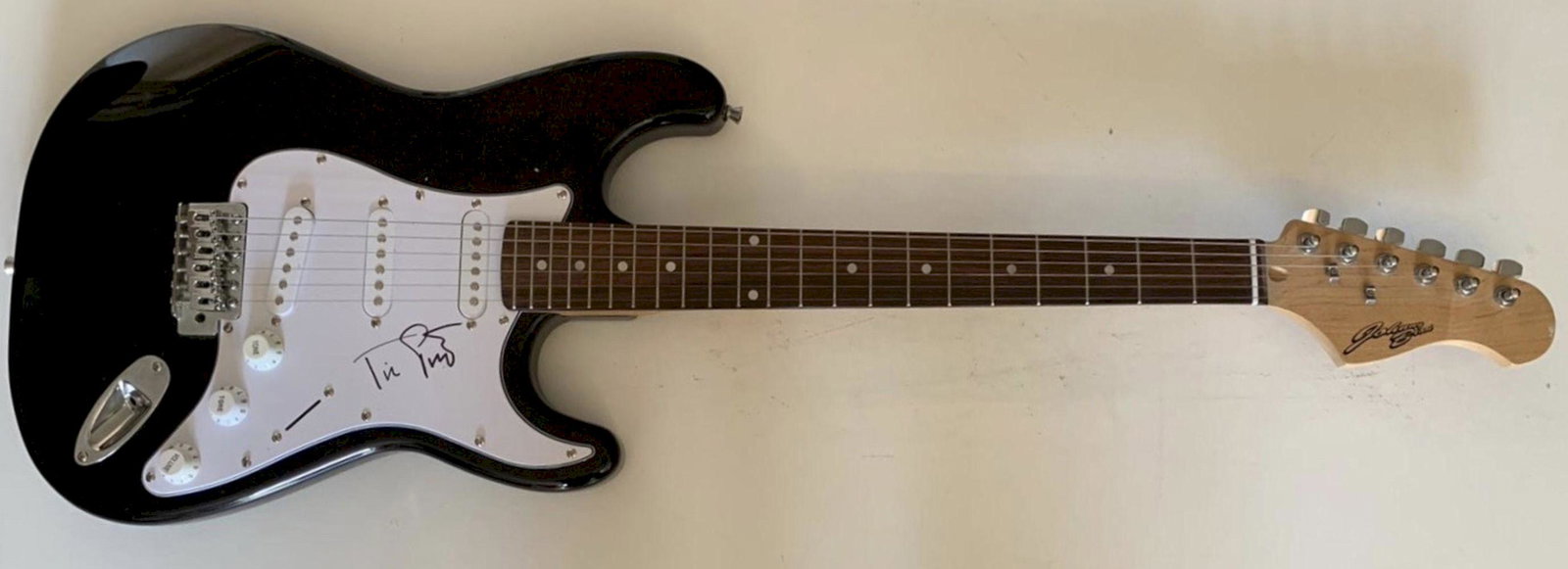 Tom Petty Signed Electric Guitar Certified: This lot is an electric guitar autographed by the late Tom Petty. Item comes with Certificate of Authenticity guaranteeing it for a lifetime