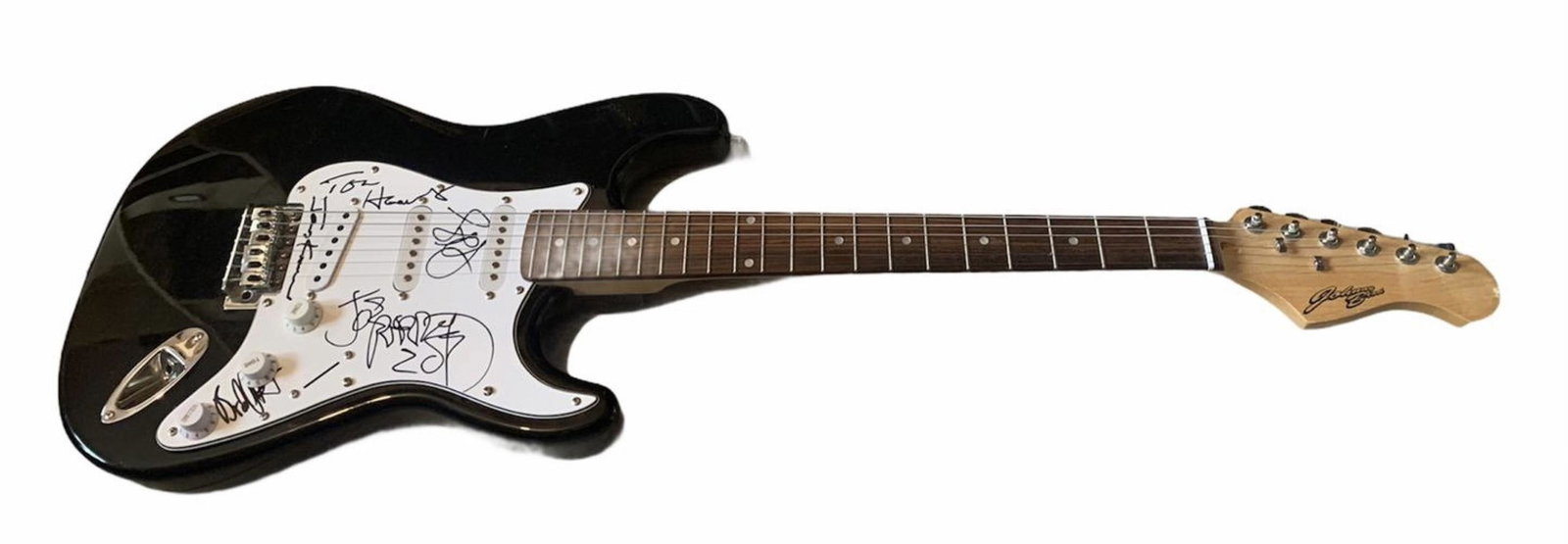 Aerosmith Fully Signed Electric Guitar Certified: This lot is an electric guitar, autographed by Steven Tyler, Joe Perry, Tom Hamilton, Joey Kramer and Brad Whitford of Aerosmith