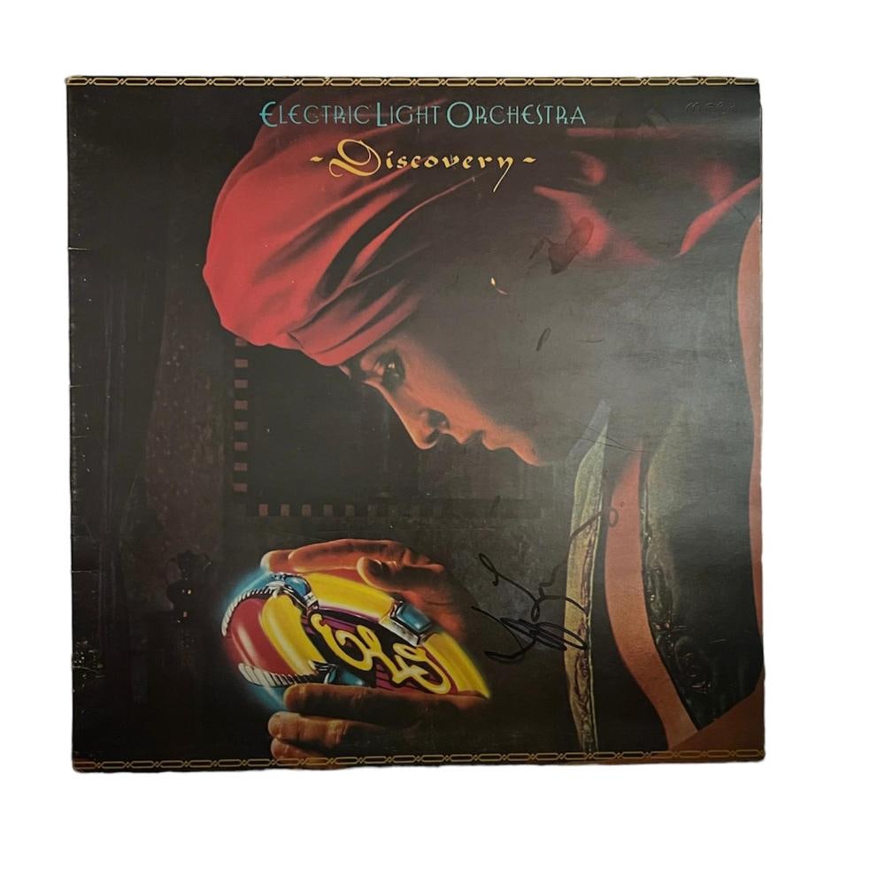 Jeff Lynne ELO Signed Discovery Vinyl LP: This lot is a vinyl LP (Discovery) autographed by Jeff Lynne of ELO. Item comes with Certificate of Authenticity, guaranteeing it for a lifetime.