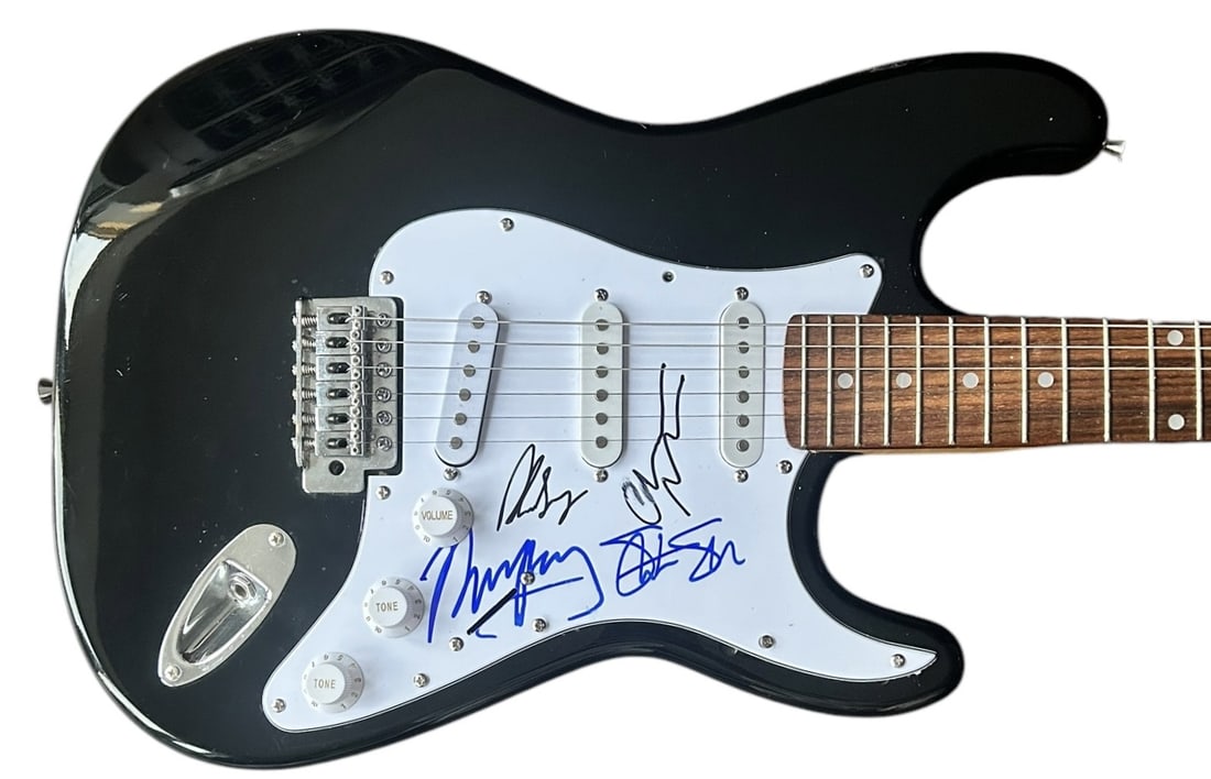 CSNY Signed Electric Guitar (1 of 2)