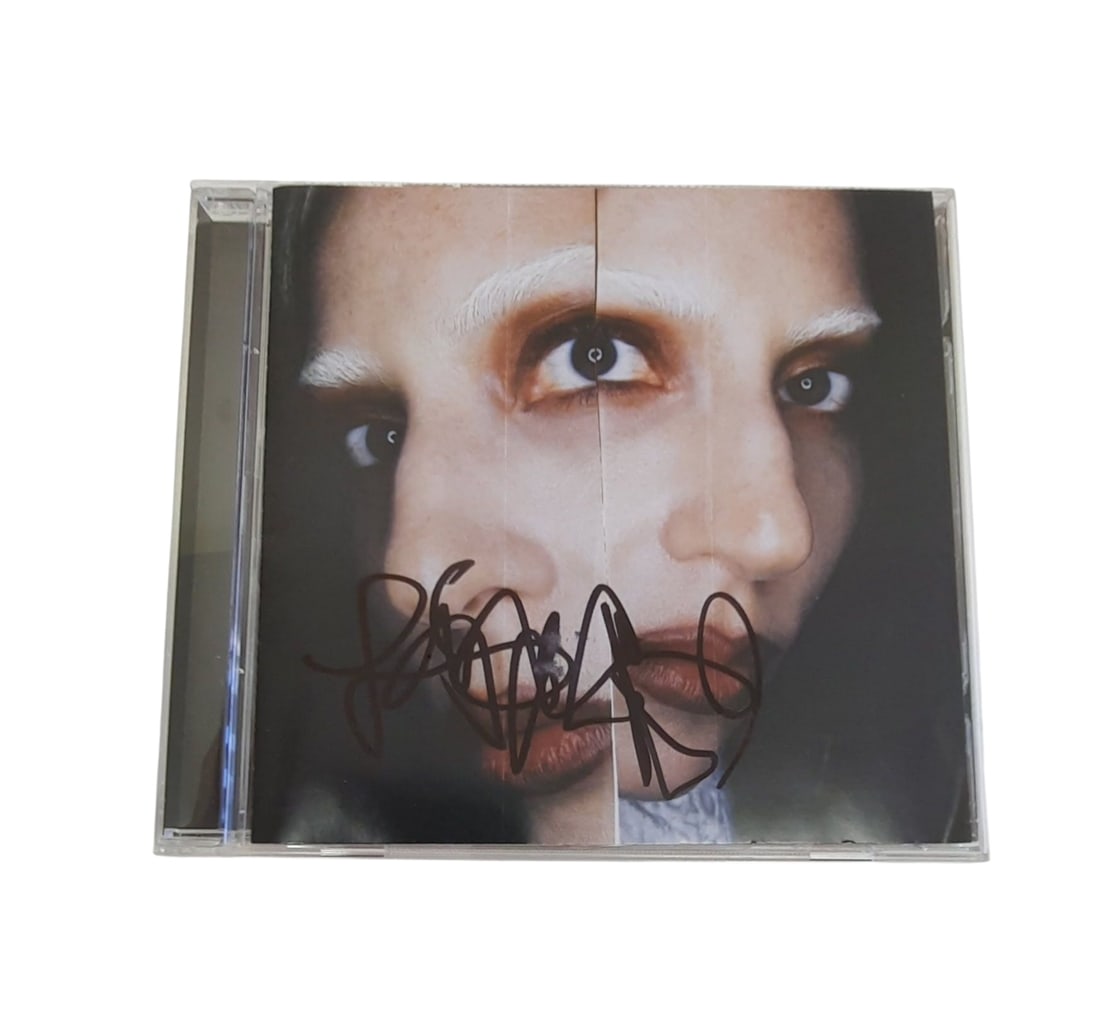レア　レディガガ　直筆　サイン　CD lady gaga s-l400.jpg