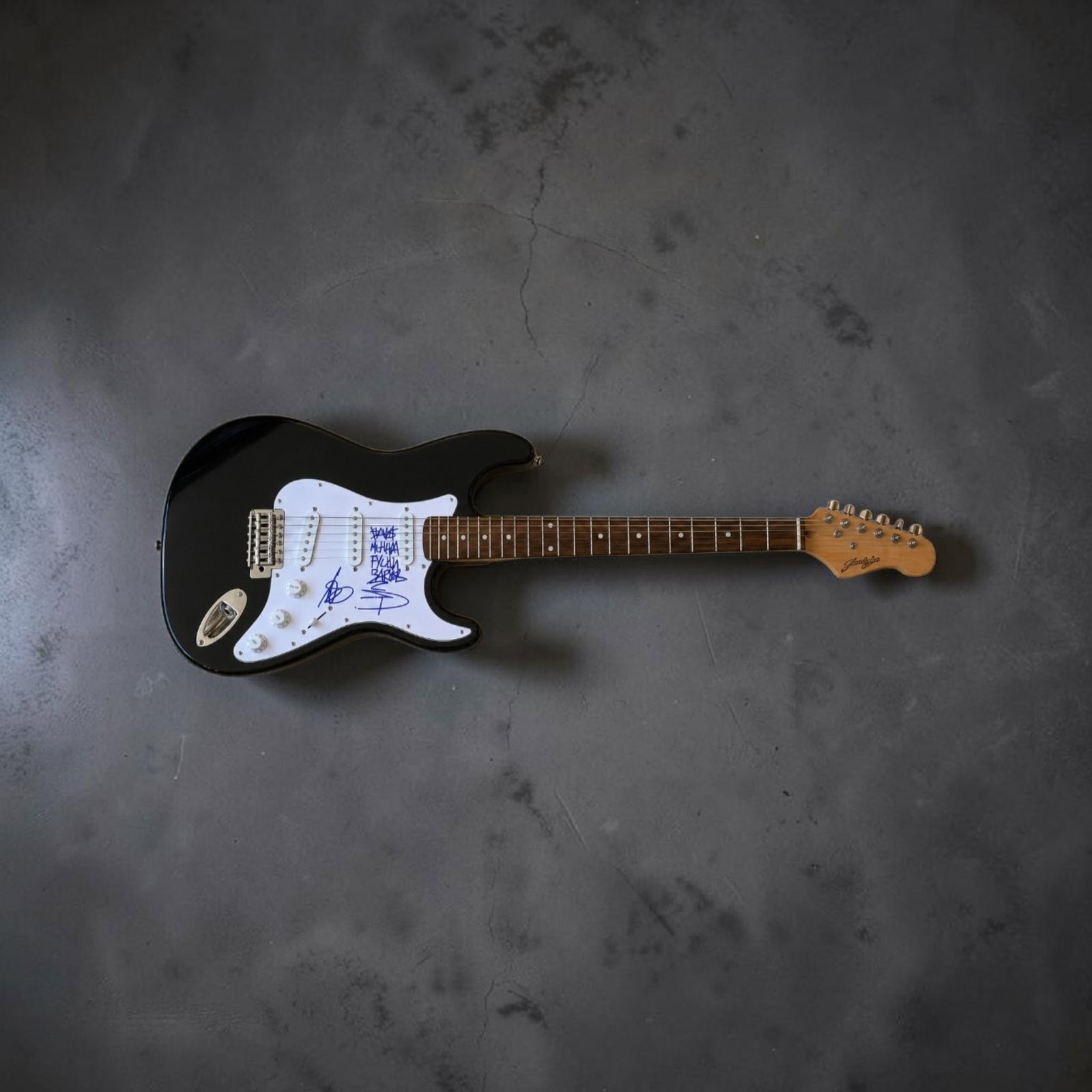 Blink 182 Signed Electric Guitar (1 of 2)