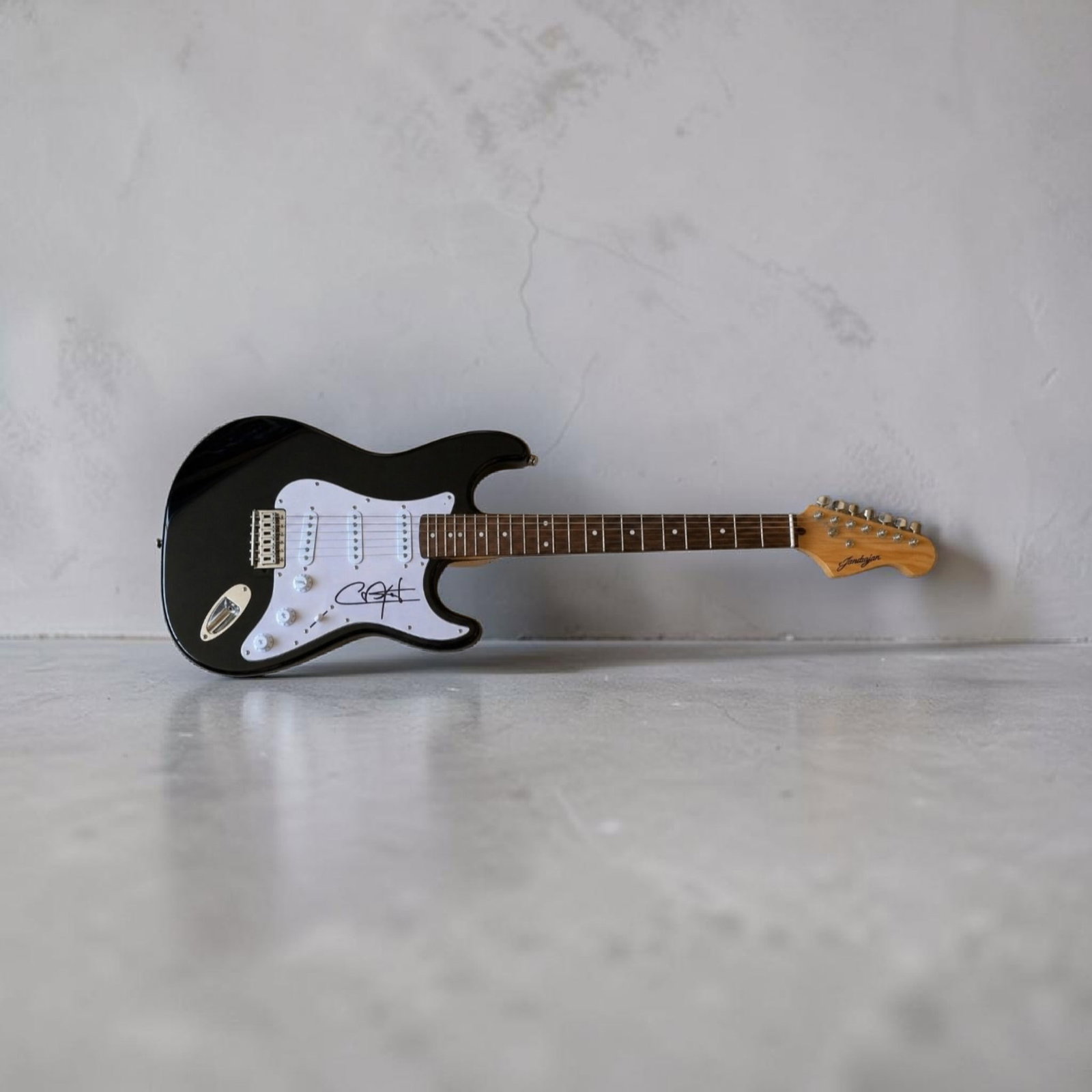 Carlos Santana Signed Electric Guitar (1 of 2)