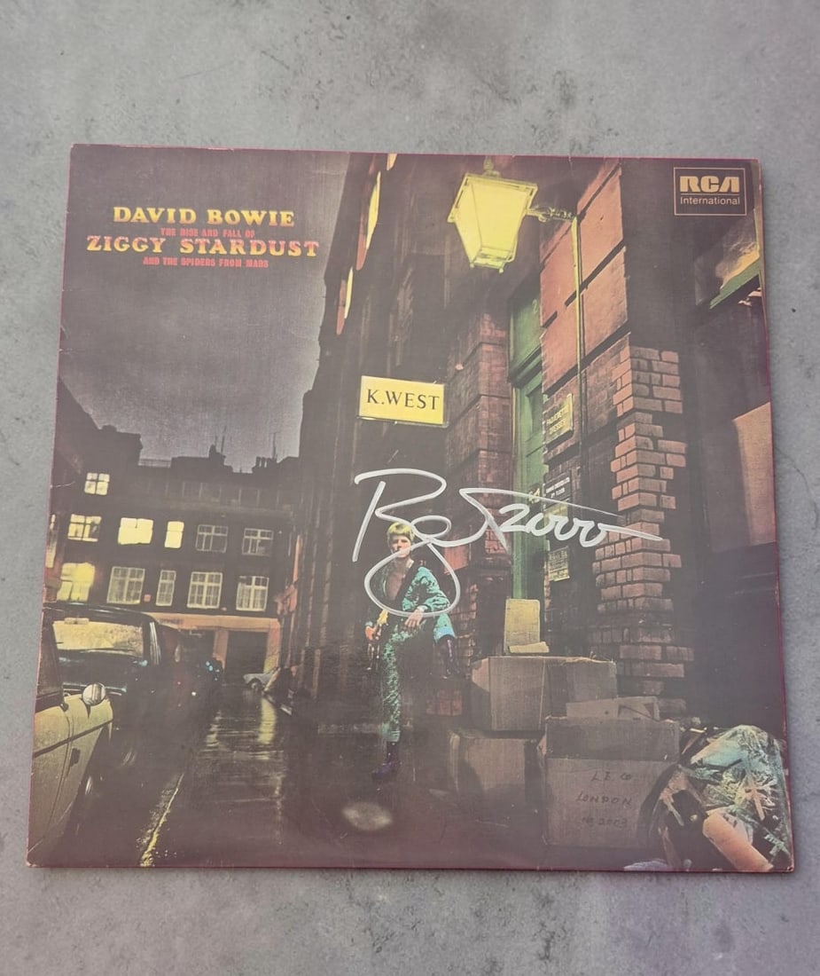 David Bowie Ziggy Stardust Signed Vinyl LP (1 of 1)