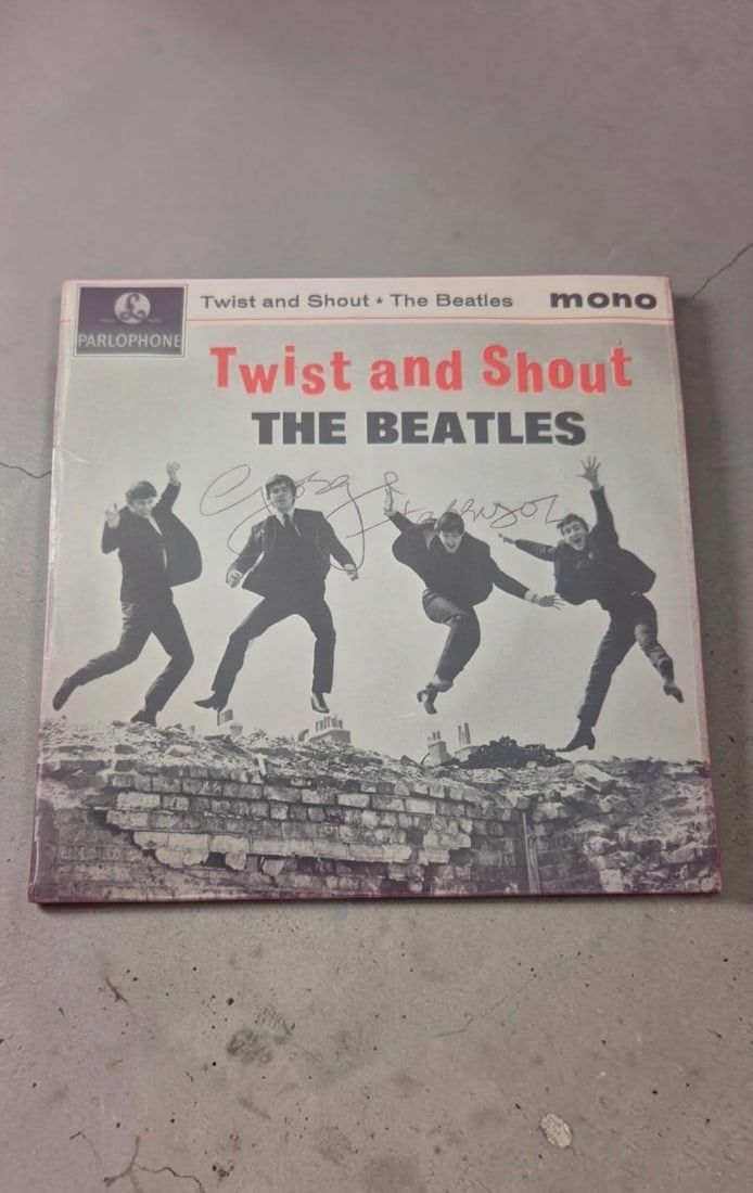 George Harrison The Beatles Twist And Shout Signed Vinyl 45 (1 of 1)