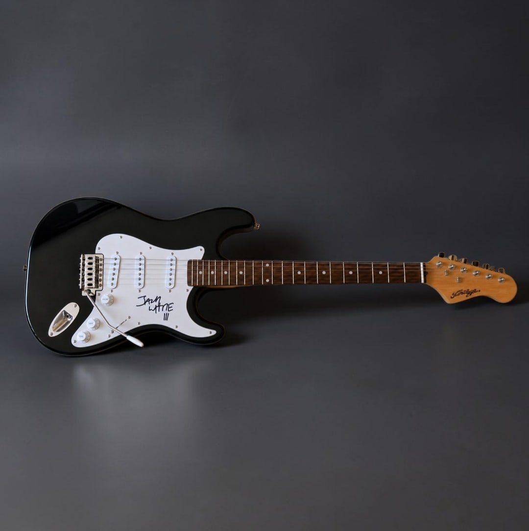 Jack White The White Stripes Signed Electric Guitar: This lot is an electric guitar, autographed by Jack White of The White Stripes . If you wish to upgrade to a third party authentication with holographic QR code and item scoring, an additional charge 