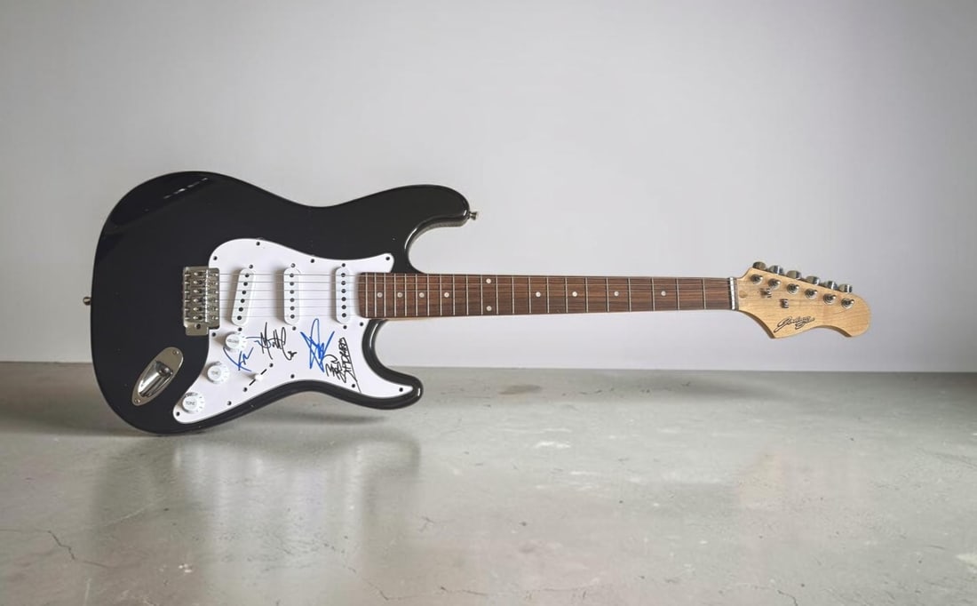 Soundgarden Signed Electric Guitar (1 of 2)