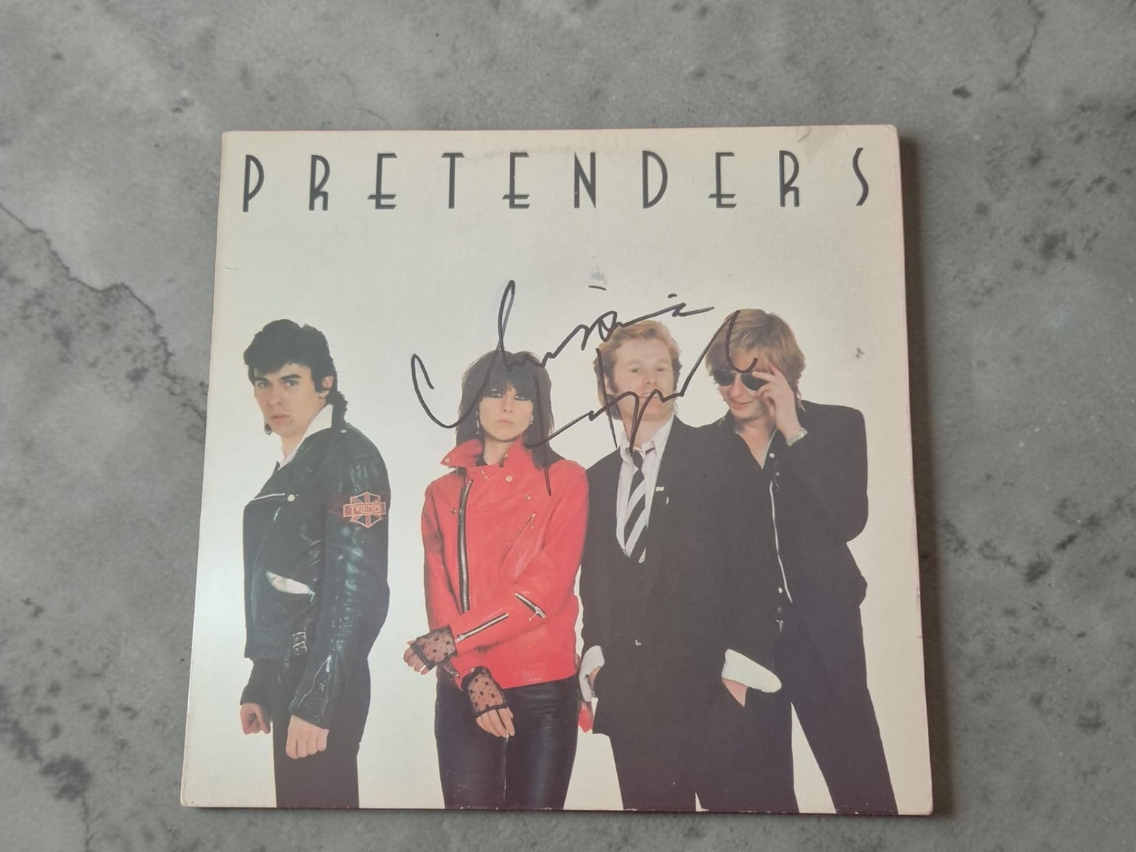 Chrissie Hynde The Pretenders Signed Vinyl LP: This lot is a vinyl LP, autographed by Chrissie Hynde of The Pretenders. If you wish to upgrade to a third party authentication with holographic QR code and item scoring, an additional charge of 30 UK