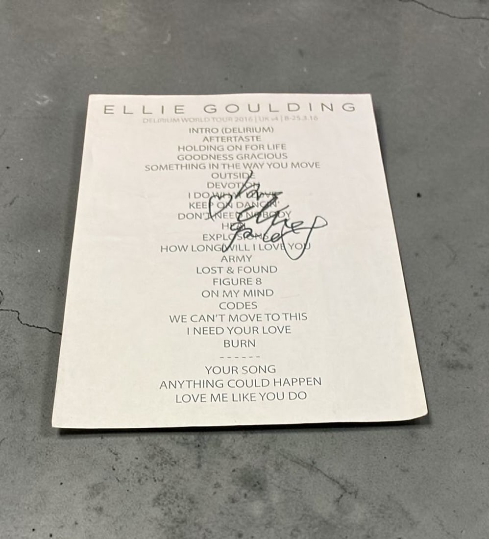 Ellie Goulding Signed Set List: This lot is a set list (2016), autographed by Ellie Goulding. If you wish to upgrade to a third party authentication with holographic QR code and item scoring, an additional charge of 30 UK Pound woul