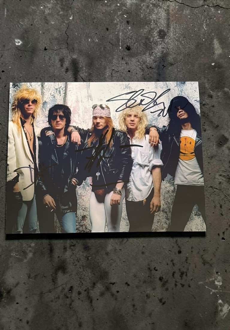 Guns N' Roses Signed Photograph (1 of 1)