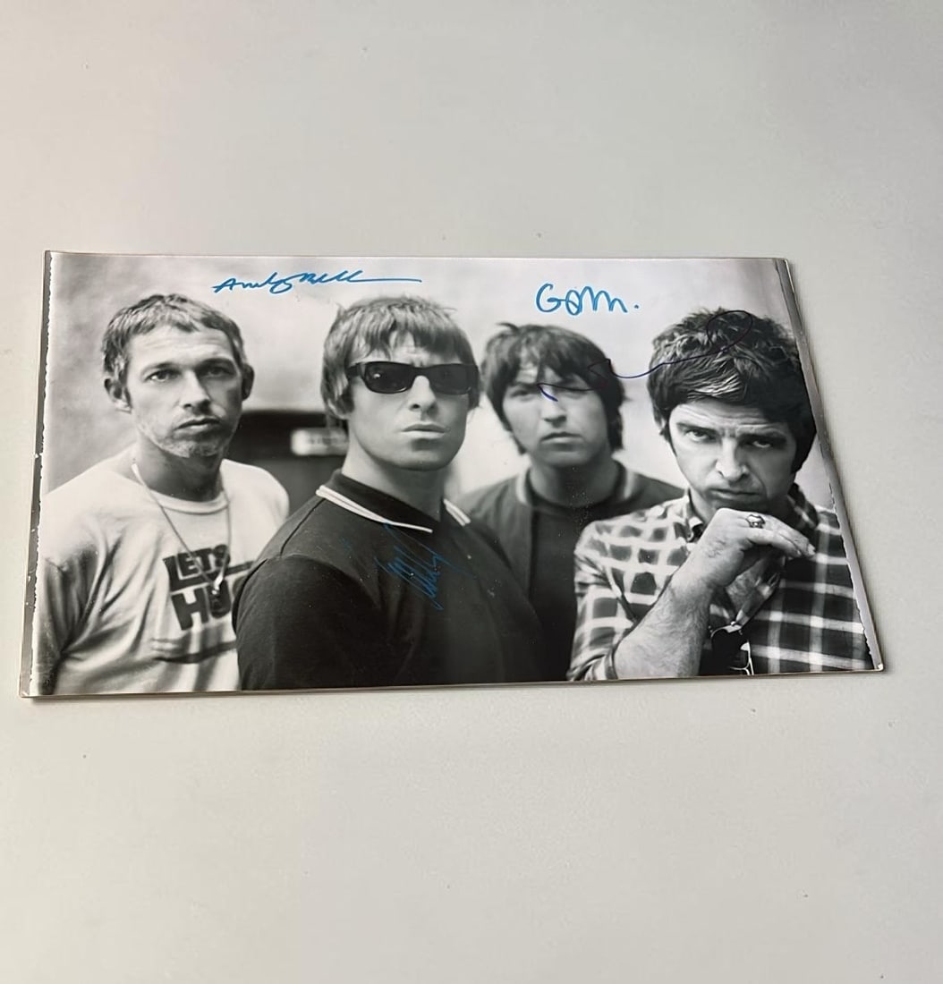Oasis Signed Photograph (1 of 1)