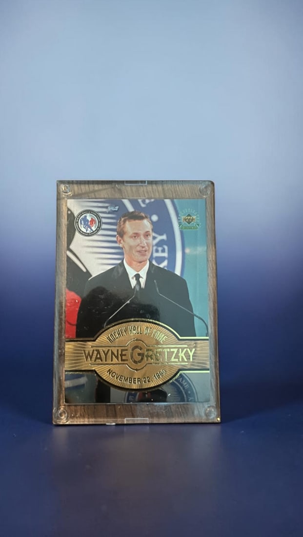 Wayne Gretzky Upper Deck Hall Of Fame Collectors Card (1 of 2)
