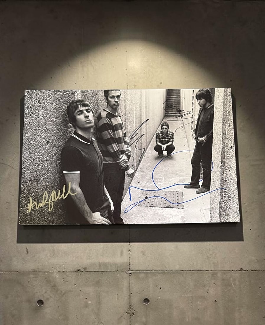 Oasis Signed Photograph (1 of 1)