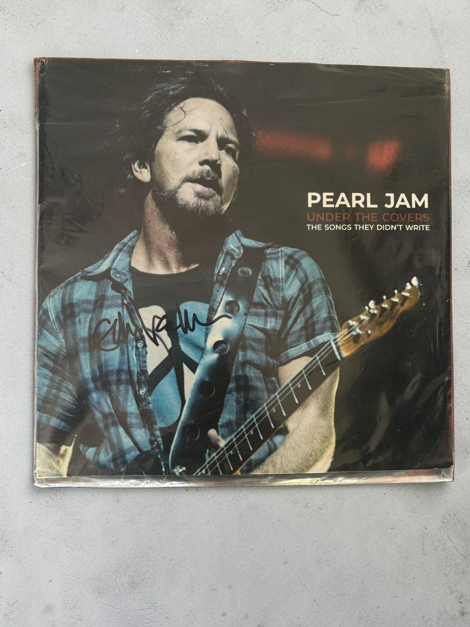 Eddie Vedder Pearl Jam Signed Under The Covers Vinyl LP Beckett BAS Authenticated (1 of 3)