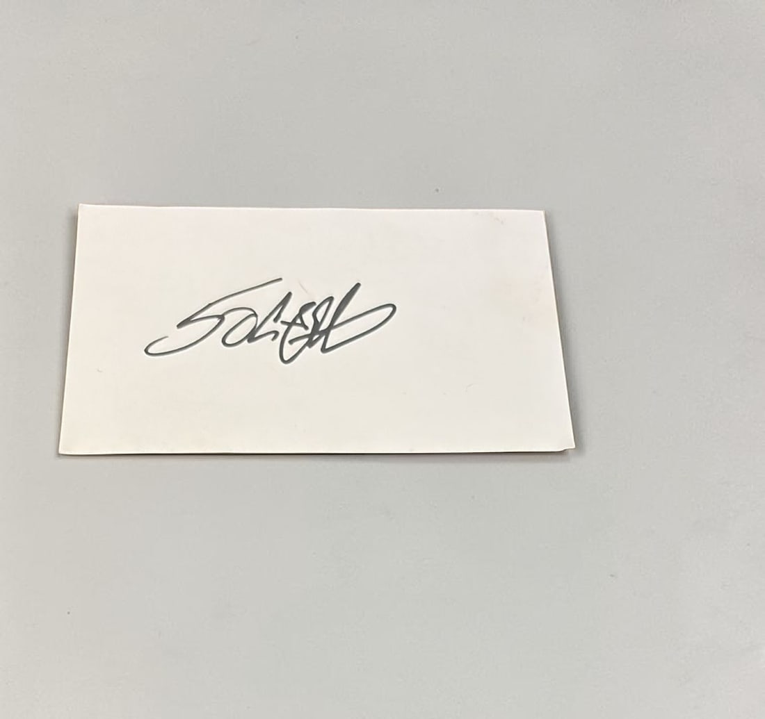 50 Cent Signed Card: This lot is a card, autographed by 50 Cent. If you wish to upgrade to a third party authentication with holographic QR code and item scoring, an additional charge of 30 UK Pound would be applicable, a