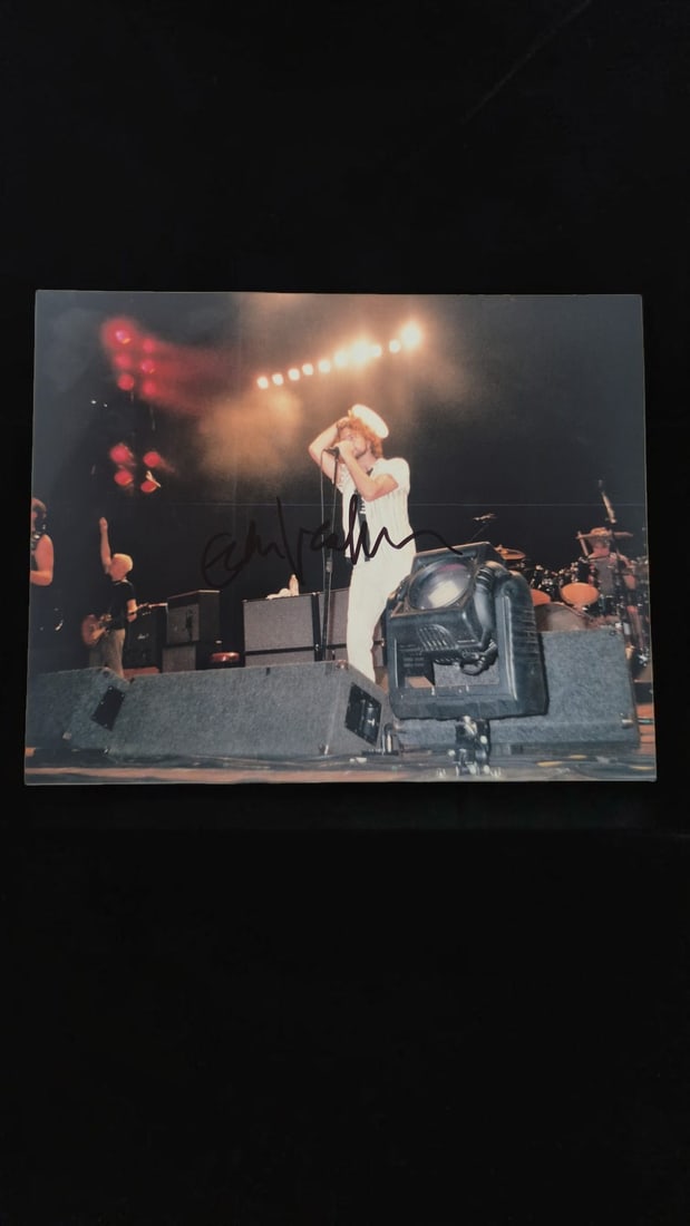 Eddie Vedder Pearl Jam Signed Photograph (1 of 1)