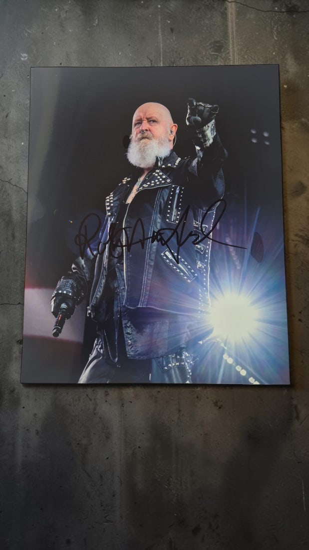 Rob Halford Judas Priest Signed Photograph: This lot is a photograph, autographed by Rob Halford of Judas Priest. If you wish to upgrade to a third party authentication with holographic QR code and item scoring, an additional charge of 30 UK