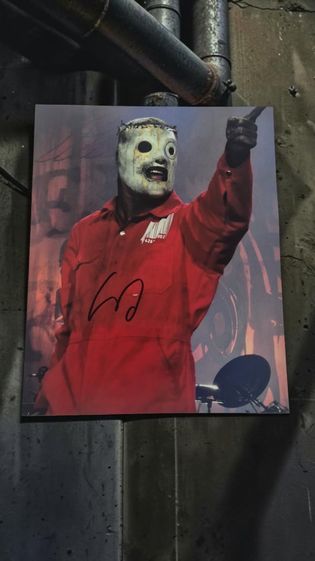 Corey Taylor Slipknot Signed Photograph: This lot is a photograph, autographed by Corey Taylor of Slipknot. If you wish to upgrade to a third party authentication with holographic QR code and item scoring, an additional charge of 30 UK Pound