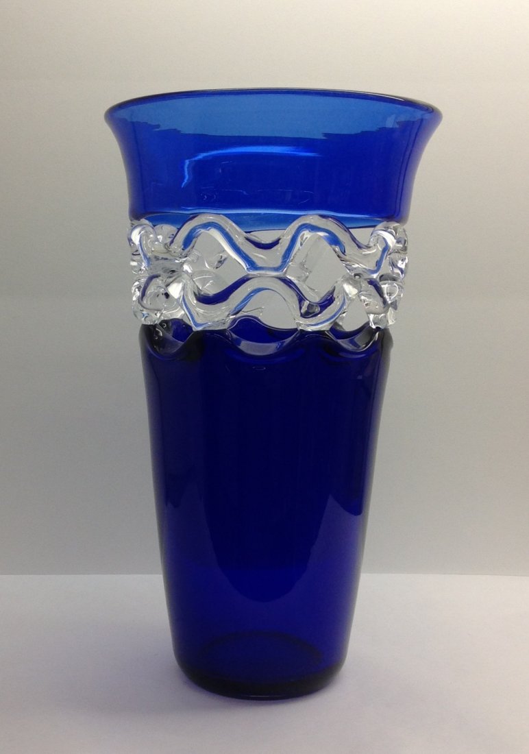 Seguso Viro Signed Murano Vase: Beautiful Blue Murano Vase by Seguso Viro. Signed as Shown. Height is 13 inches tall by 7.25 inches wide. Excellent Original condition with no chips, cracks, or repairs.