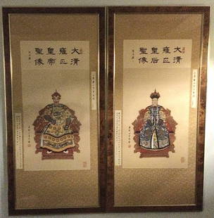 Watercolor on SILK Chinese pair of Antique Framed: Watercolor on SILK Chinese pair of Antique Framed Figures in vibrant colors