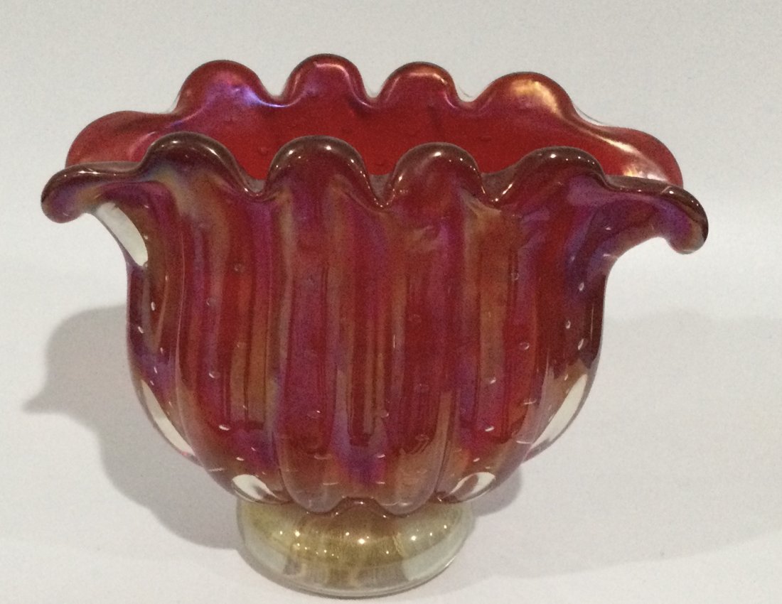 AVeM Murano bowl in vibrant red irredescent glass with (1 of 1)