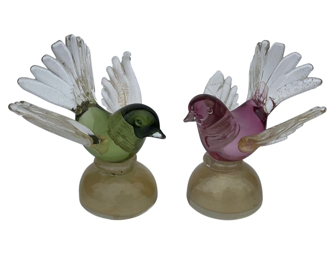 PAIR Murano Small sculptures in different colors with applied gold leaf decoration (1 of 1)