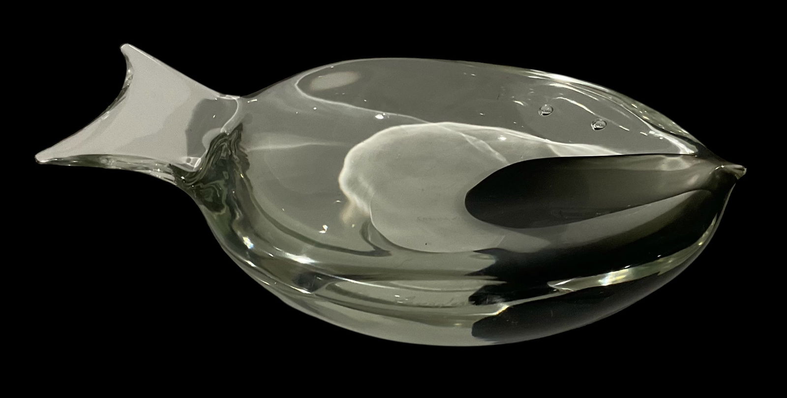 Signed Cenedese Murano Art Glass Sommerso Sculptural dish in the form of a fish designed by Antonio: Signed Cenedese Murano Art Glass Sommerso Sculptural dish in the form of a fish designed by Antonio Da Ros
