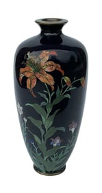 Artist Signed Ota Motoshiro Meiji Period Cloisonne vase Toshiro flower decoration