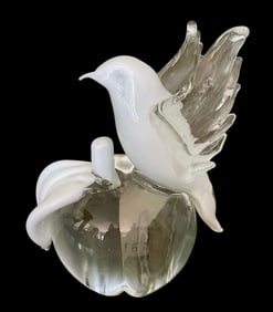 Livio Seguso Murano Art Glass Sculpture Bird on Apple in white