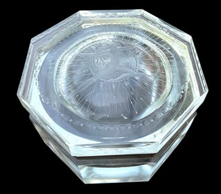 LARGE Murano Mandruzzato Signed dresser box with amazing engraved decoration