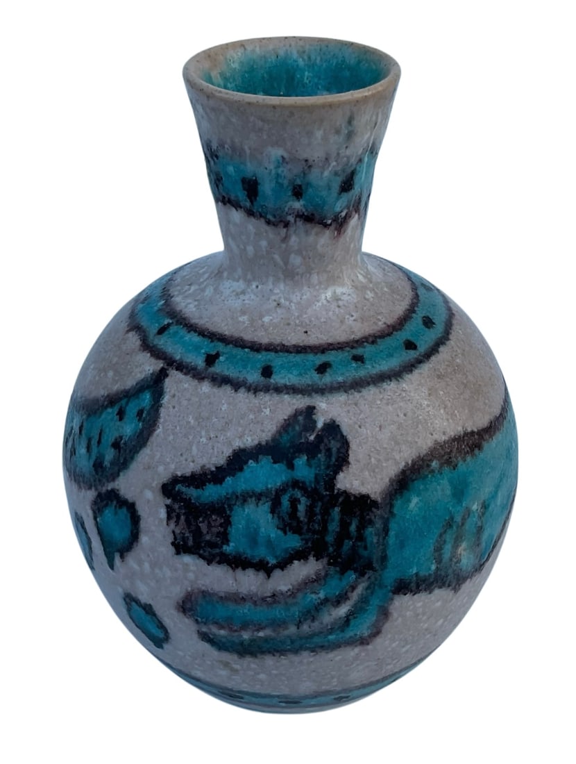 Guido Gambone Artist Signed Pottery Vase with 2 sided animal decoration: Guido Gambone Artist Signed Pottery Vase with 2 sided animal decoration
