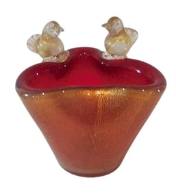 Seguso Vetri D'Arte Red Bollicine vase with applie gold birds